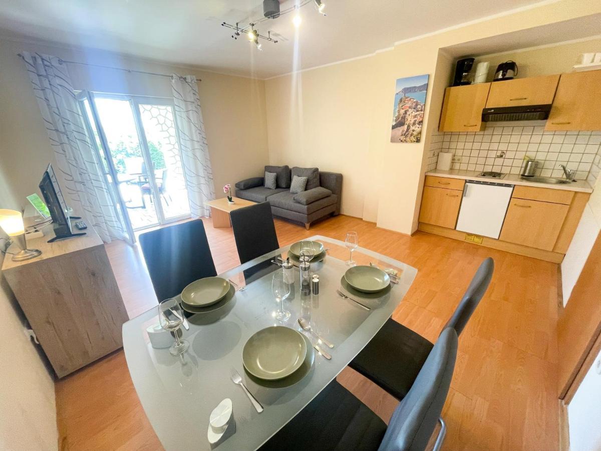 נובי ווינודולסקי Apartments Sams מראה חיצוני תמונה