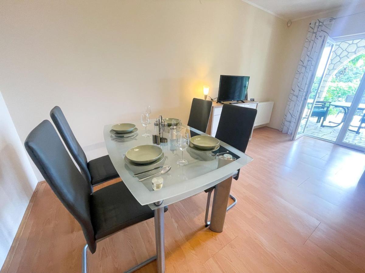נובי ווינודולסקי Apartments Sams מראה חיצוני תמונה
