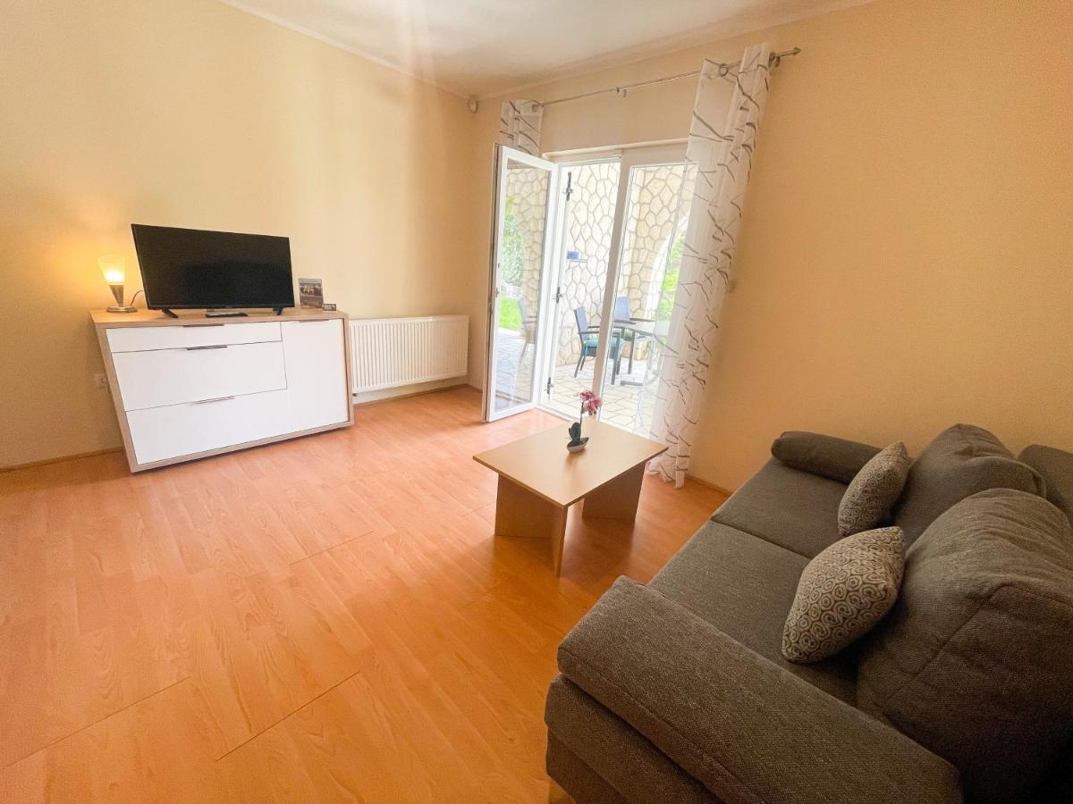 נובי ווינודולסקי Apartments Sams מראה חיצוני תמונה
