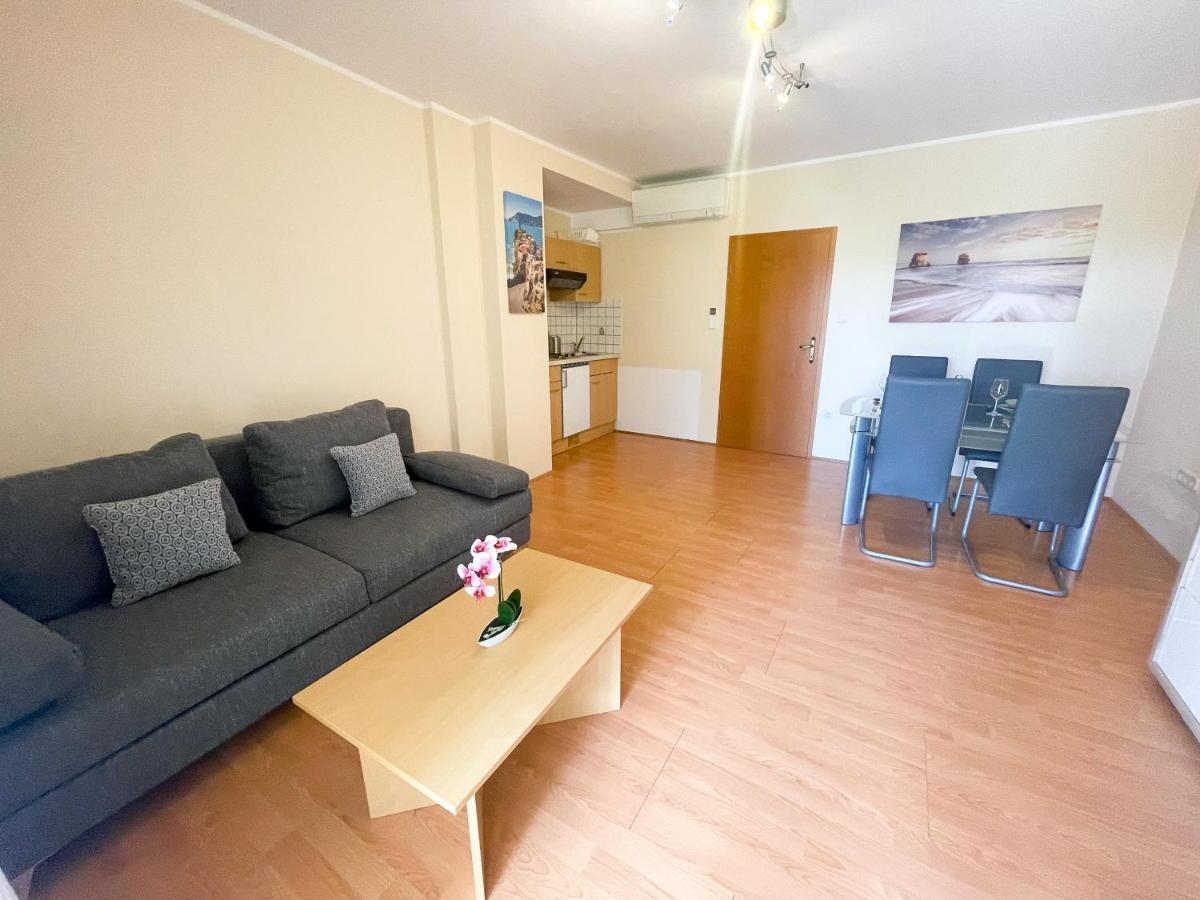 נובי ווינודולסקי Apartments Sams מראה חיצוני תמונה