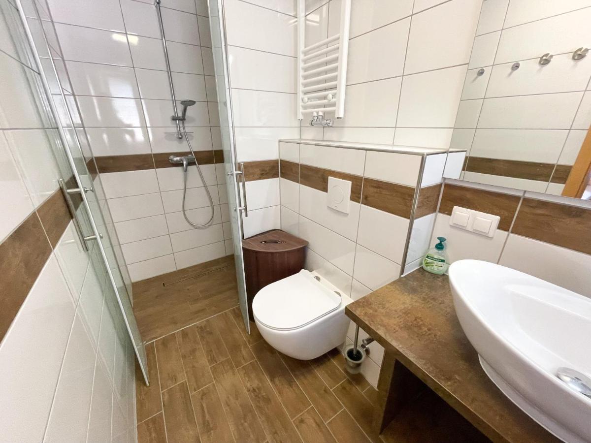 נובי ווינודולסקי Apartments Sams מראה חיצוני תמונה