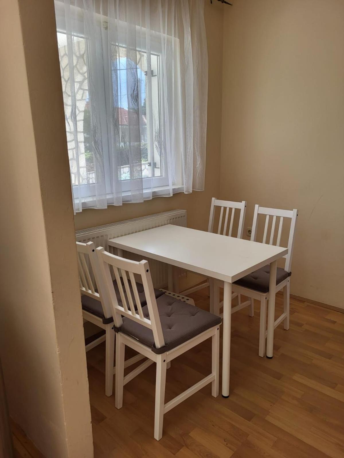 נובי ווינודולסקי Apartments Sams מראה חיצוני תמונה