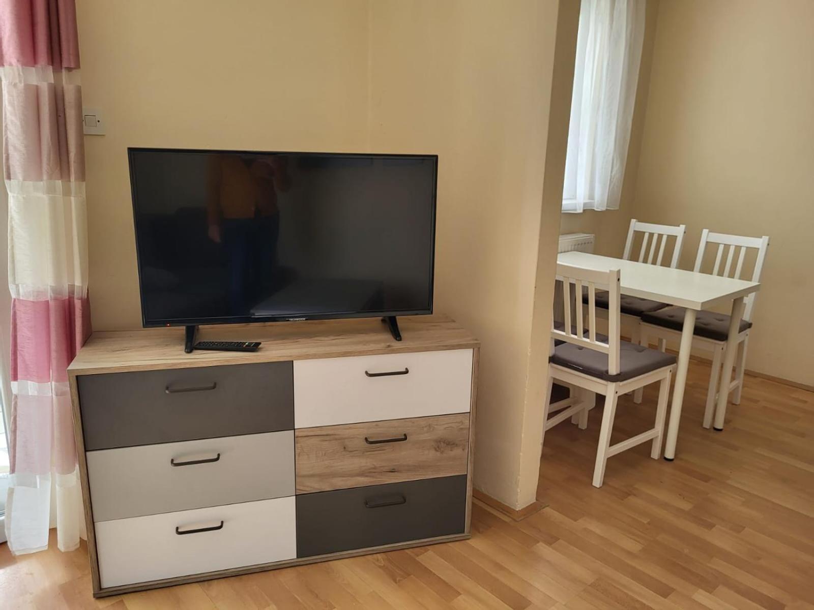 נובי ווינודולסקי Apartments Sams מראה חיצוני תמונה